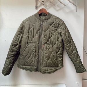 Levi’s Quilted Sage Puffer - Size S